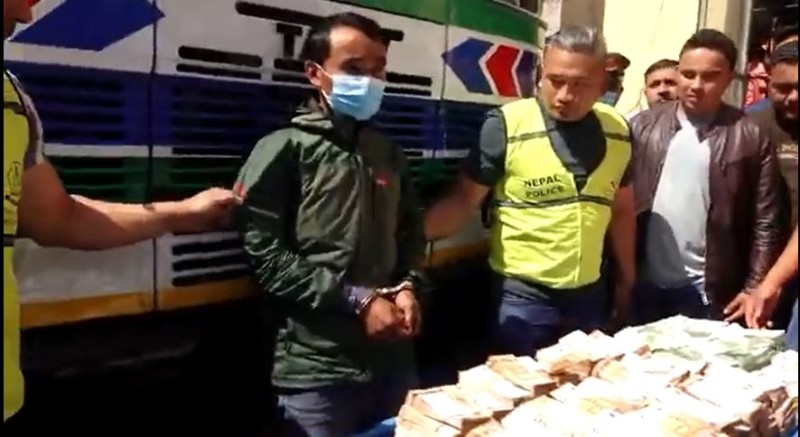 बरामद भएको २५ करोड विदेशी मुद्रासहितको ट्रक र चालकलाई राजस्व अनुसन्धान विभागको जिम्मा लगाइयो